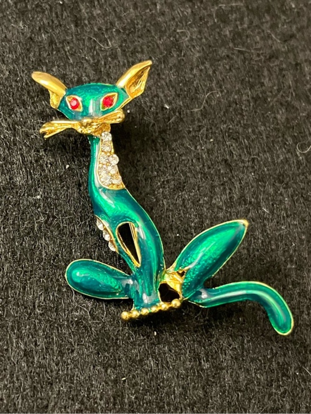Vintage Green Enamel Cat Brooch with Gold Tone and Rhinestones